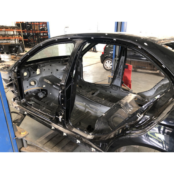 Caixa De Ar Esquerda Carroceria M. Benz C200k 2008 2011