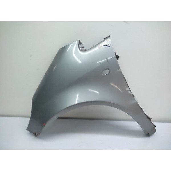 Para Lama Esquerdo Classe A 160 190 Detalhe Cinza