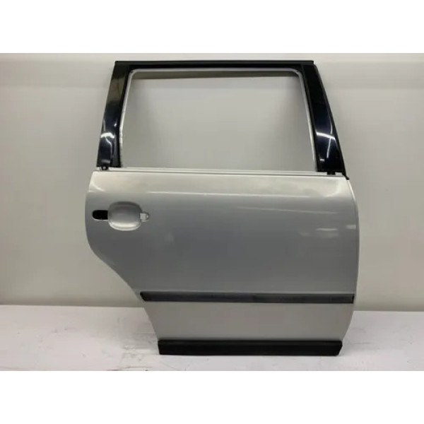 Porta Traseira Direita Vw Passat Variant B5 1997 2000 Traseira Direita Prateado