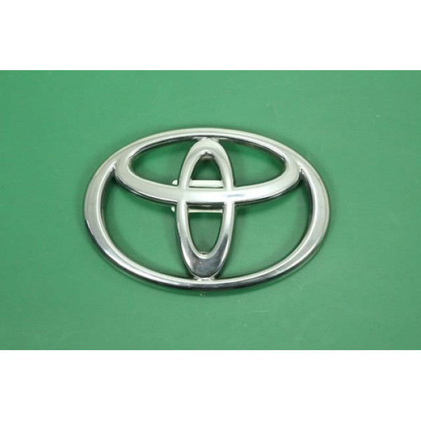 Emblema Da Grade Dianteira Hilux 4x2 2009 Não Disponivel