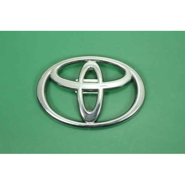 Emblema Da Grade Dianteira Hilux 4x2 2009 Não Disponivel