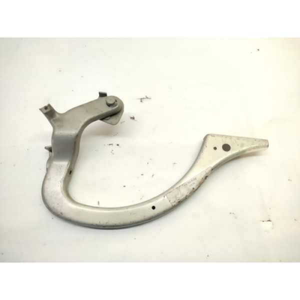 Dobradiça Esquerda Tampa Traseira Clio Symbol 2008 2013