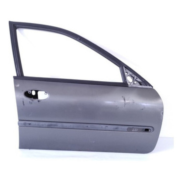 Porta Dianteira Direita Renault Laguna 1995 * Detalhe
