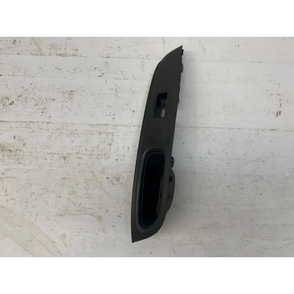 Moldura Botão Vidro Dianteiro Direito Nissan Versa 2015 2019