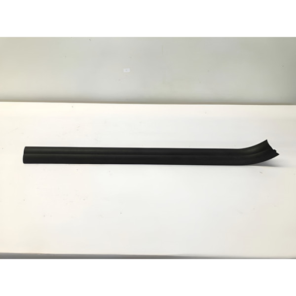 Soleira Dianteira Direita Bmw 120i 2005 2015 Preto