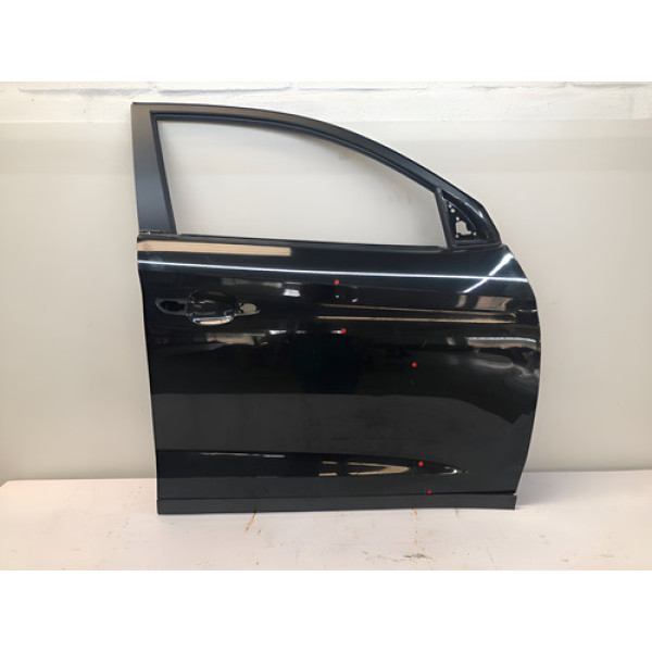 Porta Dianteira Direita Hyundai New Tucson 2017 2021 Detalhe Dianteira Direita Preto