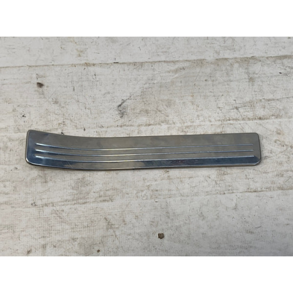 Soleira Porta Traseira Direita C180 2011 2012 Detalhe Prateado