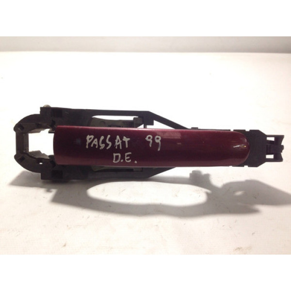 Maçaneta Dianteira Esquerda - Passat Alemão Dianteira