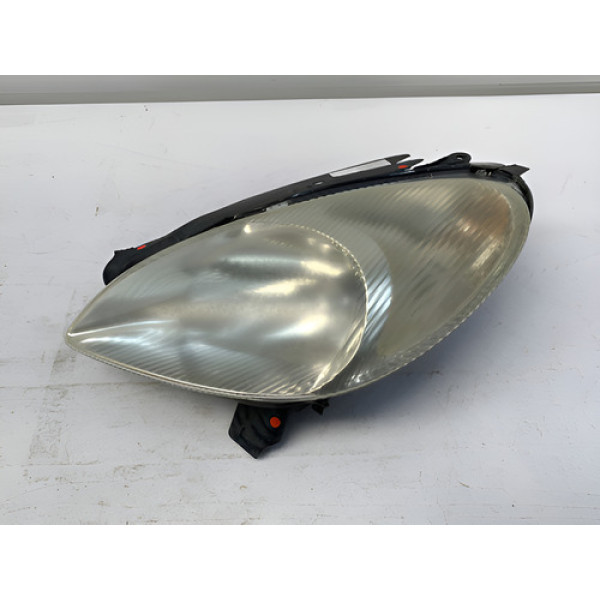 Farol Esquerdo Xsara Picasso 2001 2006 Detalhe