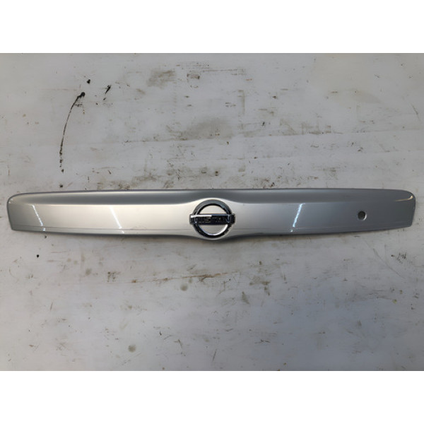 Friso Puxador Tampa Traseira Nissan Versa 2015 2019 Prateado