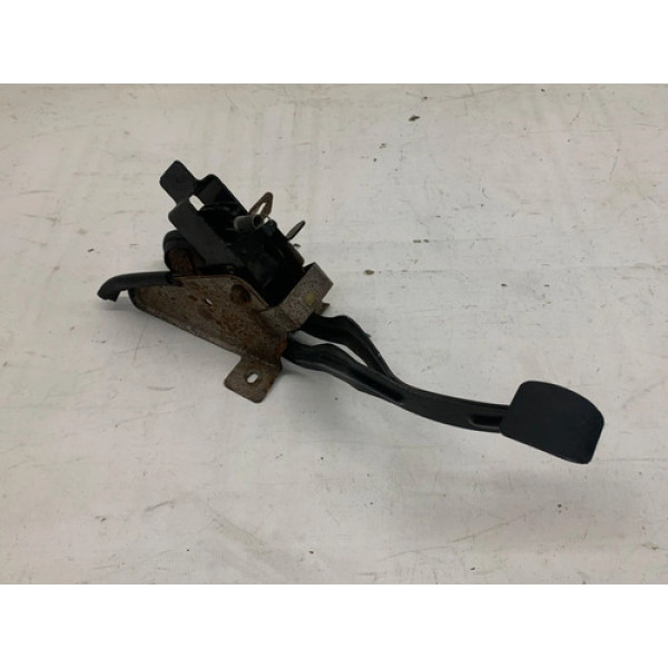 Pedal Embreagem Kwid 1.3 3cil 2017 2023  Sem Start Stop