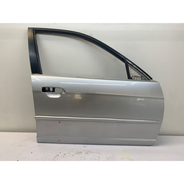 Porta Dianteira Direita Honda Civic 2001 2006 Prata Detalhe Dianteira Direita Prateado