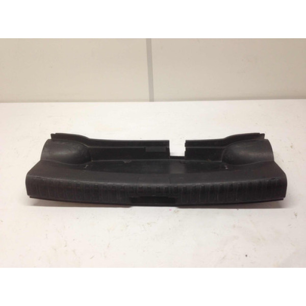 Acabamento Soleira Porta Malas Bmw 120i 2008