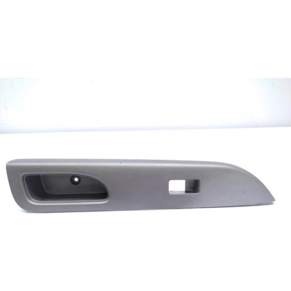 Moldura Botão Vidro Elétrico Dianteiro Direito Nissan March 