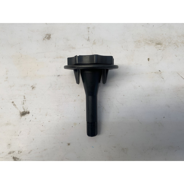 Parafuso Trava Estepe Renault Logan 2019 2024 7703041034