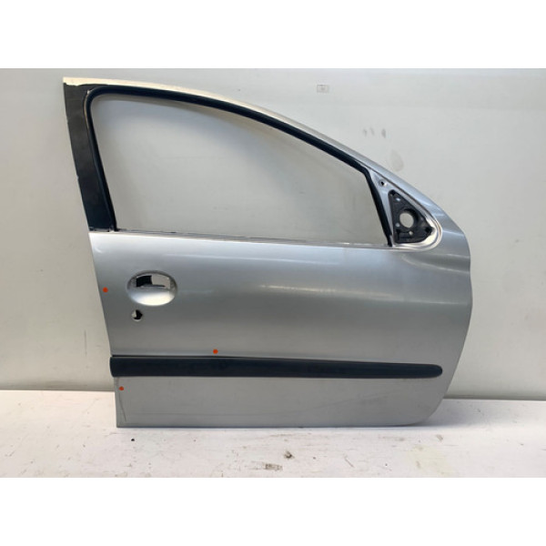 Porta Dianteira Direita Peugeot 206 2001 2009 4p Detalhe Dianteira Direita Prateado