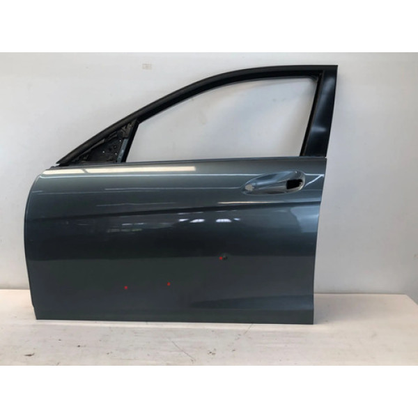  Porta Dianteira Esquerda Mercedes C180 2011 2012 Detalhe Dianteira Esquerda Cinza