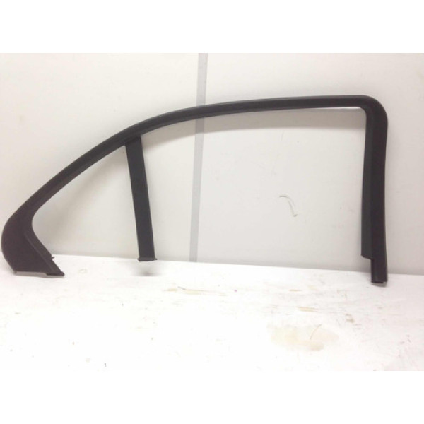Acabamento Arco Porta Traseira Esquerda -  C200 2008 2011