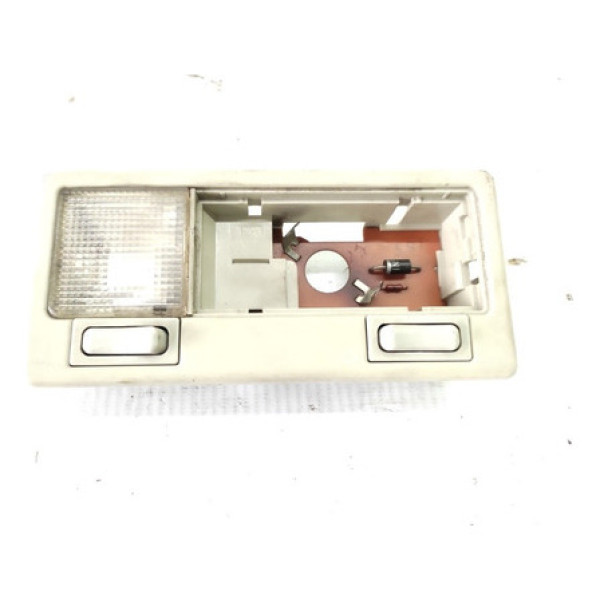 Luz Cortesia Volkswagen Polo Classic 1996 2000 * Detalhe 