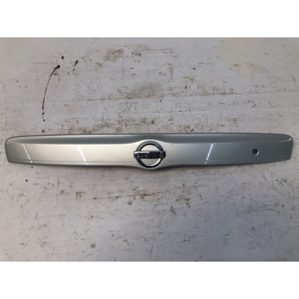 Friso Puxador Tampa Traseira Nissan Versa 2015 2019 Prateado