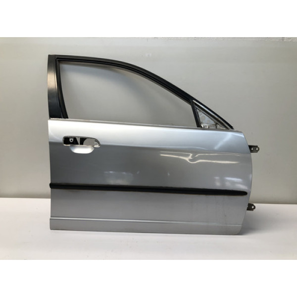 Porta Dianteira Direita Honda Civic 2001 2006 Prata Detalhe Dianteira Direita Prateado