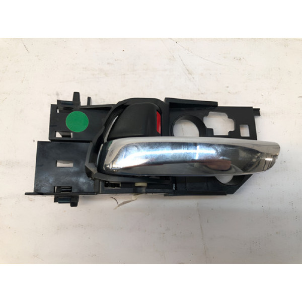 Maçaneta Interna Dianteira Esquerda Honda Hrv 1.8 2018 2021 Prata Dianteira