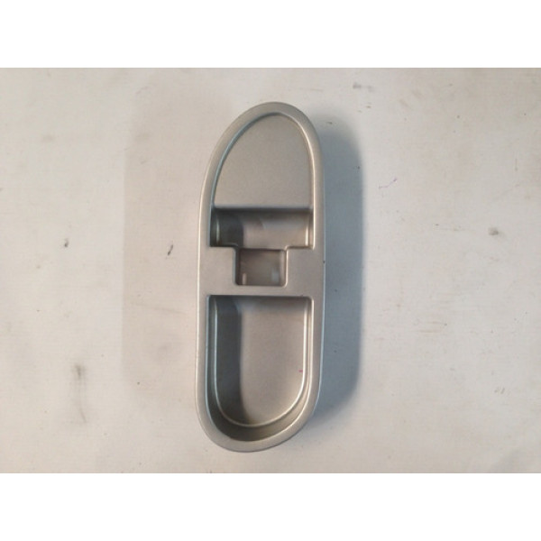 Moldura Botão Vidro Dianteira Direita Jac J3 2011 2013