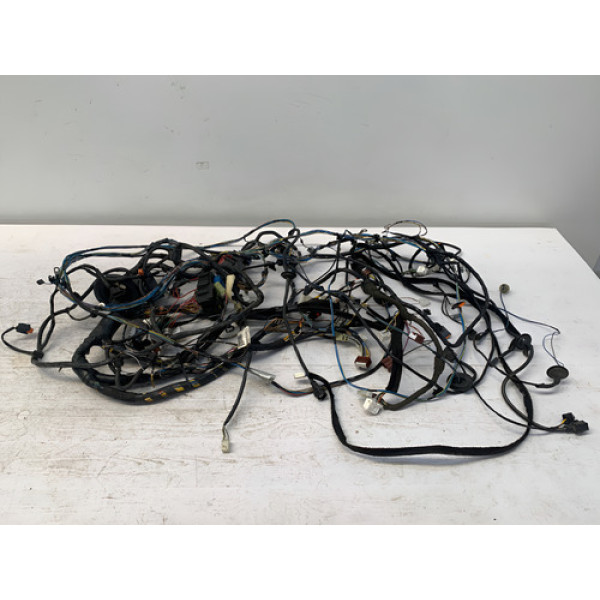 Chicote Interno Cofre Farol Kwid Zen 1.0 3cil 2019 2020 Det