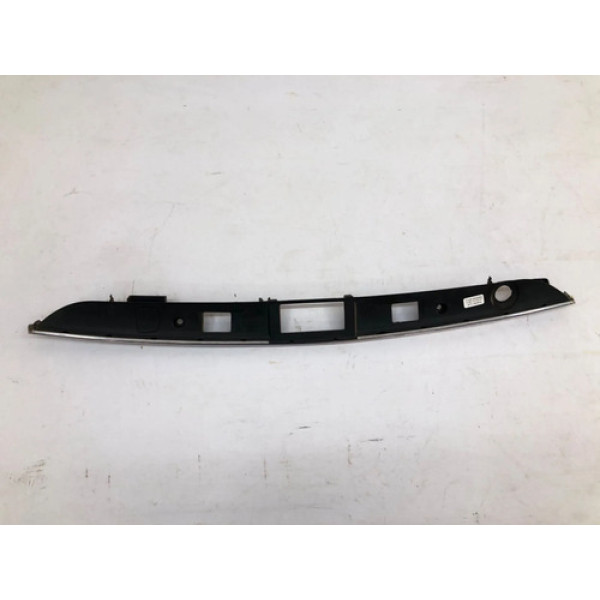 Friso Puxador Tampa Traseira Mercedes C200 2011 2012 Detalhe Cromado