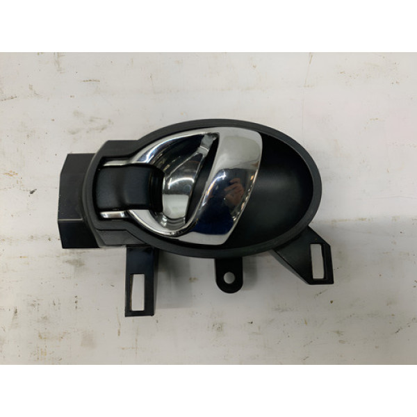 Maçaneta Interna Esquerda Nissan Versa 2015 2019 Prateado Dianteira/traseira