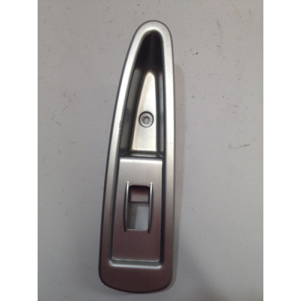 Moldura Botão Vidro Traseiro Direito Jac J6 2012