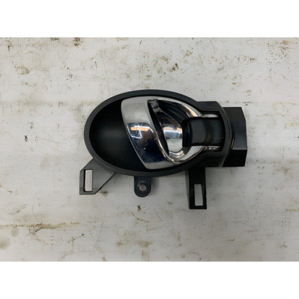 Maçaneta Interna Direita Nissan Versa 2015 2019 Prateado Dianteira/traseira