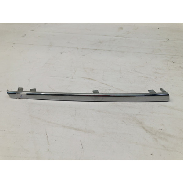 Friso Meio Direito Grade Frontal C180 C200 245200006 Prateado