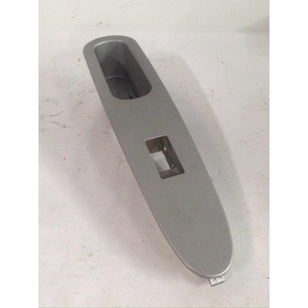 Moldura Botão Vidro Dianteiro Direito - Chery S18 2012
