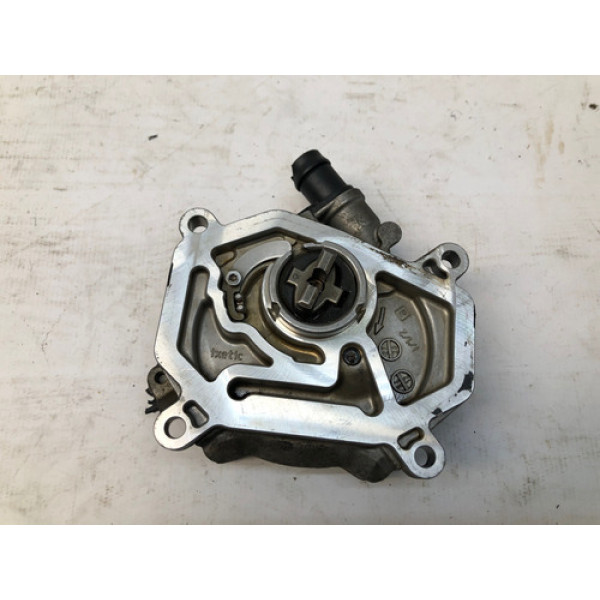 Bomba Vácuo Motor Mercedes C180 1.6 Tb 156cv A2702300365