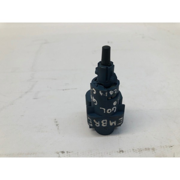 Interruptor Pedal Embreagem Vw Gol 2012 2016 Detalhe