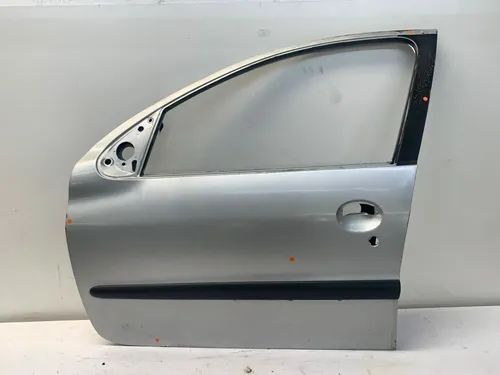 Porta Dianteira Esquerda Peugeot 206 2001 2009 4p Detalhe Dianteira Esquerdo Prateado