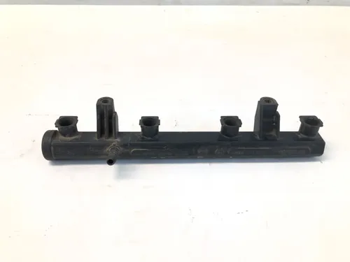 Flauta Bico Injetor Vw Gol 1.0 8v 2005 2008 0301333119af
