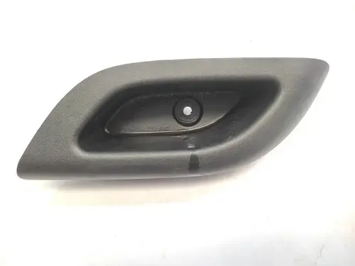 Moldura Puxador Porta Esquerda Renault Kwid 2017 2022